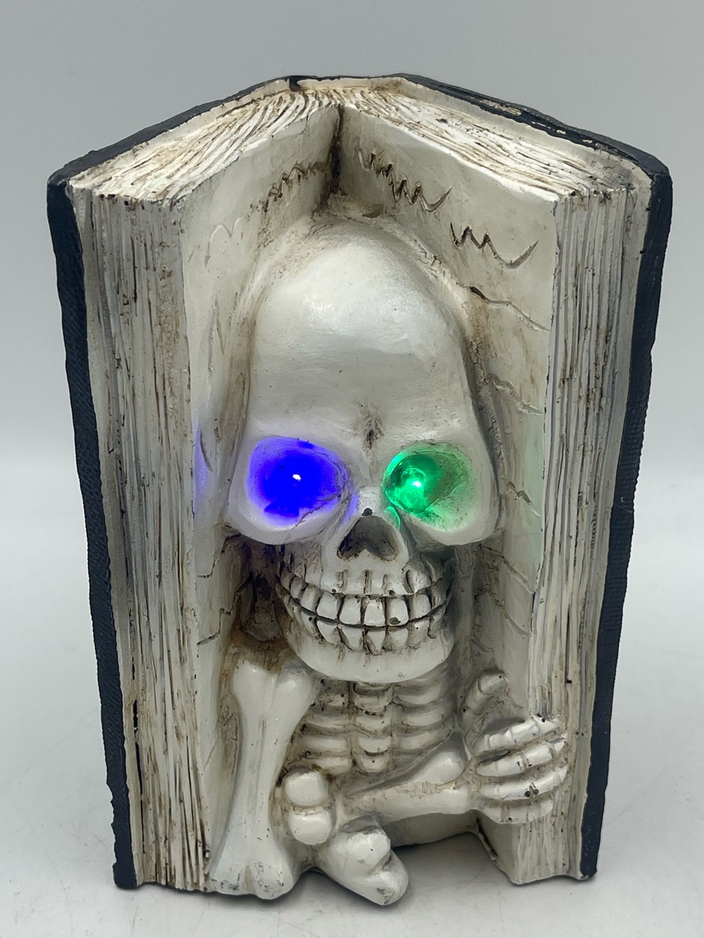 Halloween Spooky Resin Skull Spell Book Prop Decor with Light Up Flashing Eyes